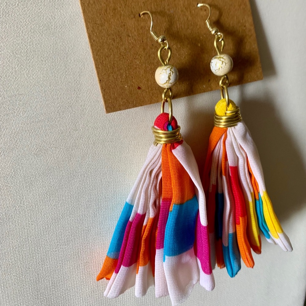 Earrings - Picture 4 of 4